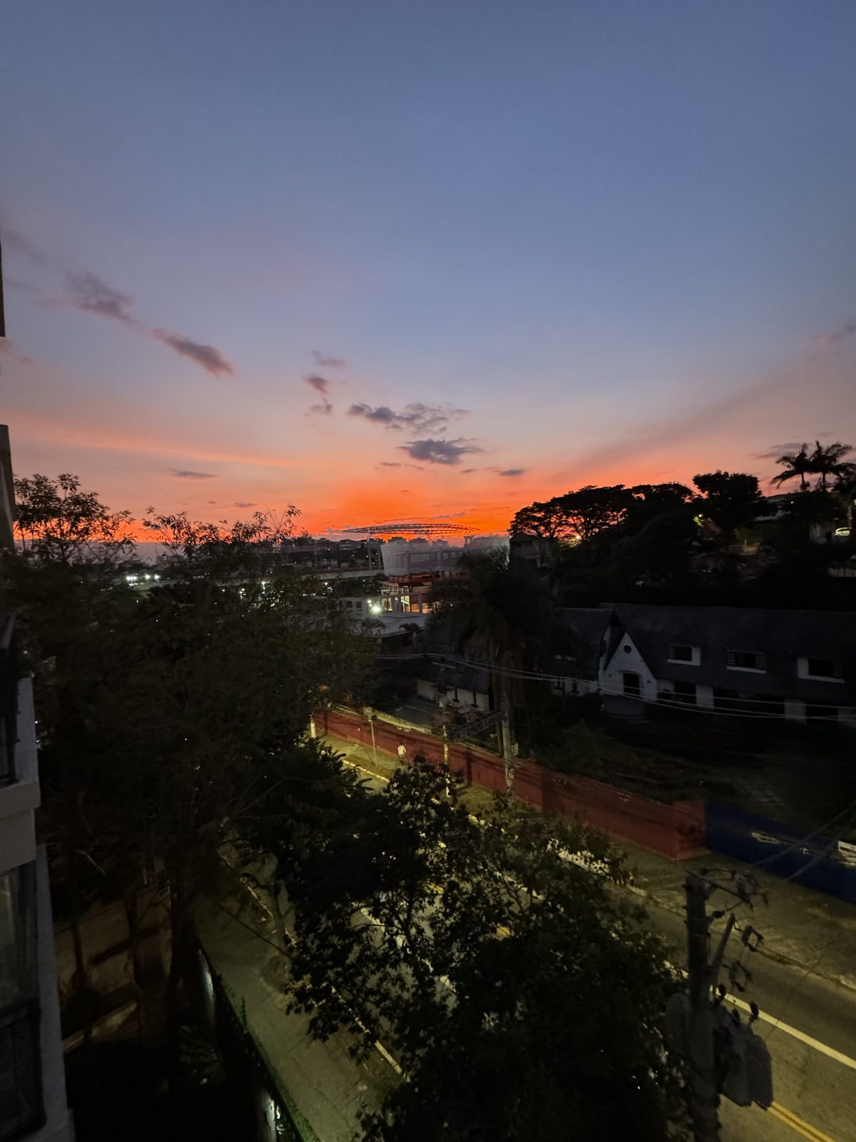 Pôr do sol visto da varanda